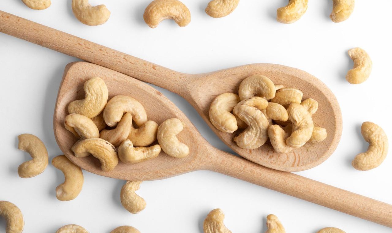 Cashew Nut Whole & Broken